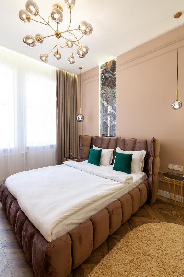 Leogrand Apartments On Tamanska 6 Lviv Extérieur photo